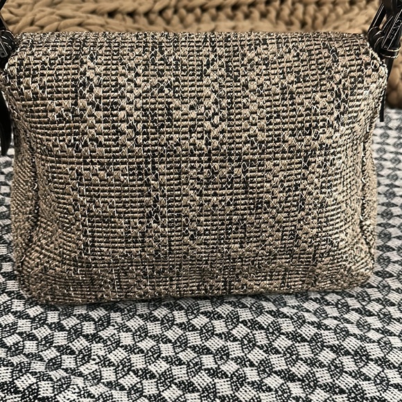 FENDI WOVEN MAMA FOREVER BAGUETTE - Picture 3 of 14